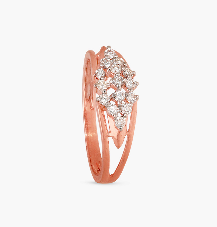 The Glittering Pattern Ring